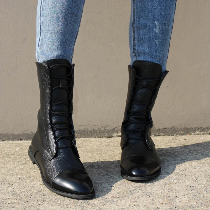 Женские ботинки до середины икры на шнуровке в винтажном стиле; женские ботинки из искусственной кожи; модная женская обувь на платформе; Женская обувь в стиле панк на толстом каблуке