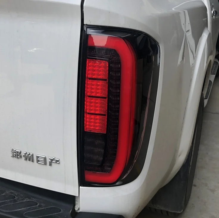 Black Cover 2 шт. задние фонари для Nissan Navara Np300 светодиодные задние фонари заднего хода стояночный Задний сигнал тормоза - Цвет: Black Cover