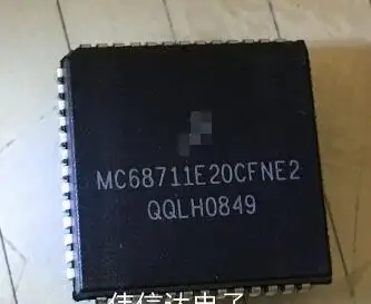 

Free shipping new MC68711E20CFNE2