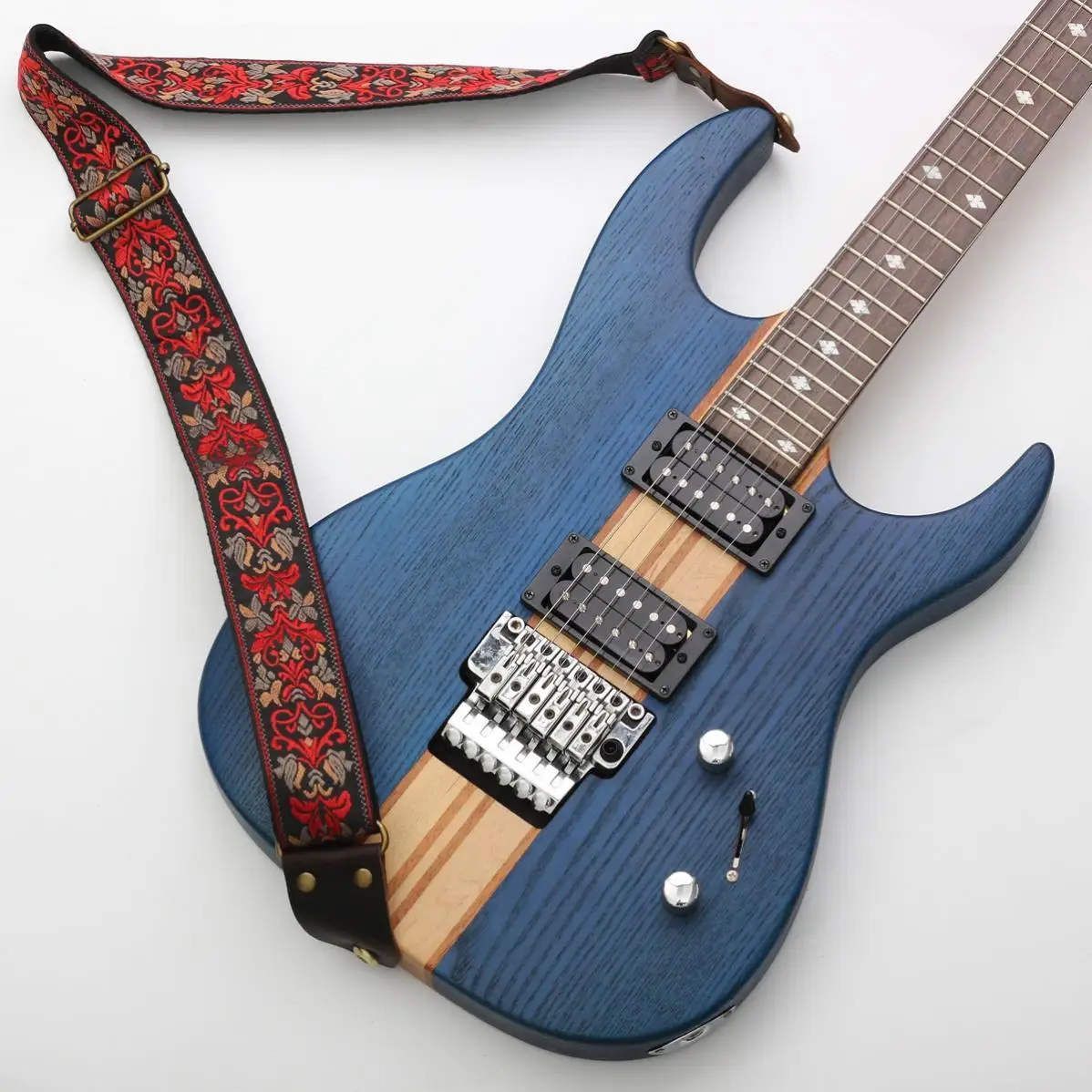 Sangle de guitare basse en Nylon, bandes de tête en cuir véritable colorées  réglables, tissus brodés de Style bohémien pour guitare basse - AliExpress