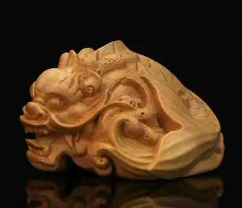 

China Box-wood HandCarved Animal Dragon Fish Chi Kiss Rui Beast Tea Pet Statue