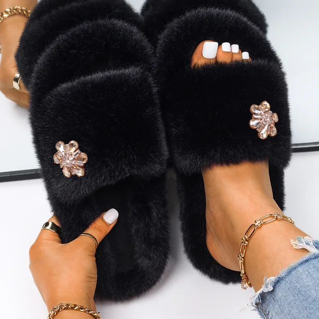 Fluffy Slippers Women Crystal Flower Decor Furry Sandals Elegant Ladies Home Flip Flops Faux Fur Slides Luxury Designer Shoes Black1