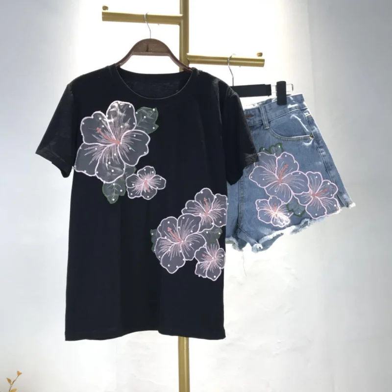 

European Station 2020 Summer New Beaded Embroidery Flower Short-sleeved T-shirt + Raw Denim Shorts Jfmhrx Two Piece Set Women