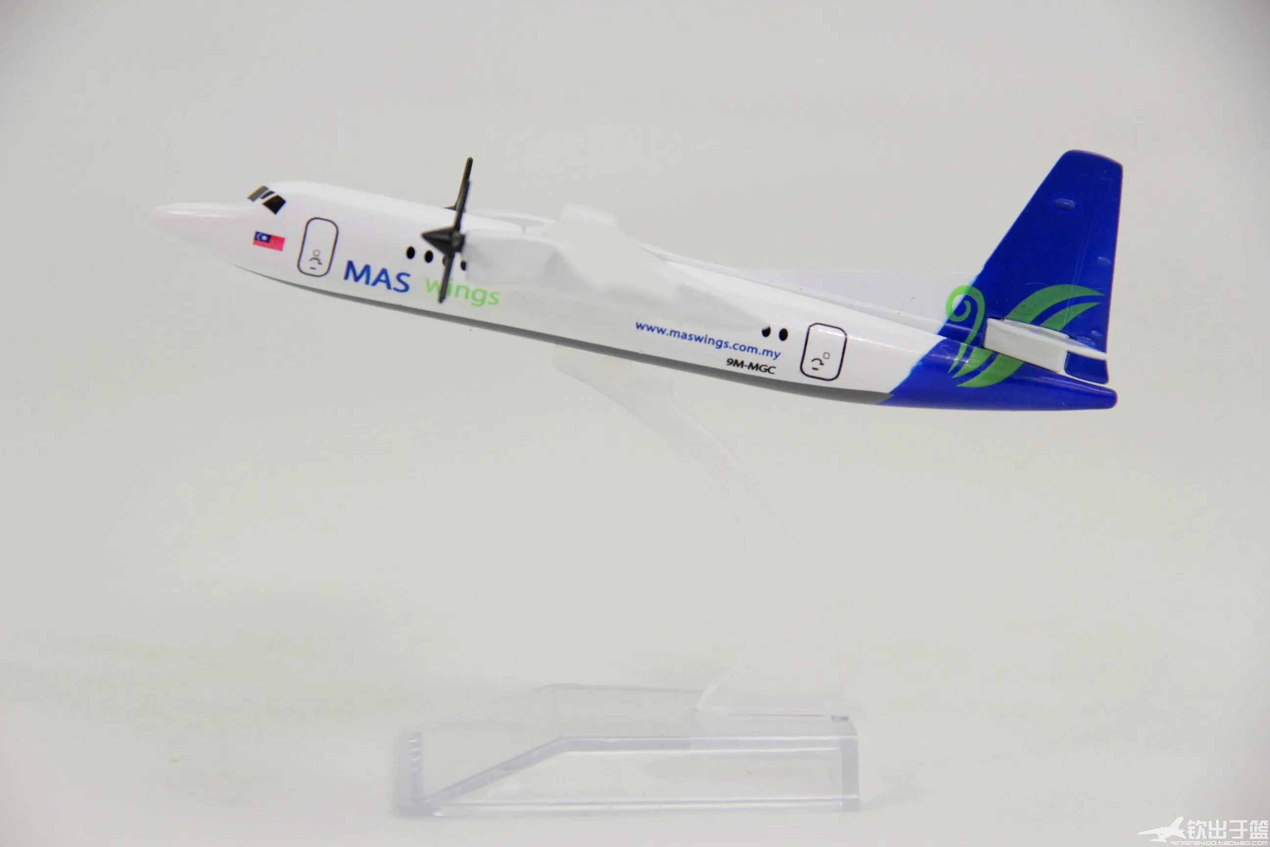 Модель самолета FK Fokker 50 14 см модель летательного аппарата в восточных