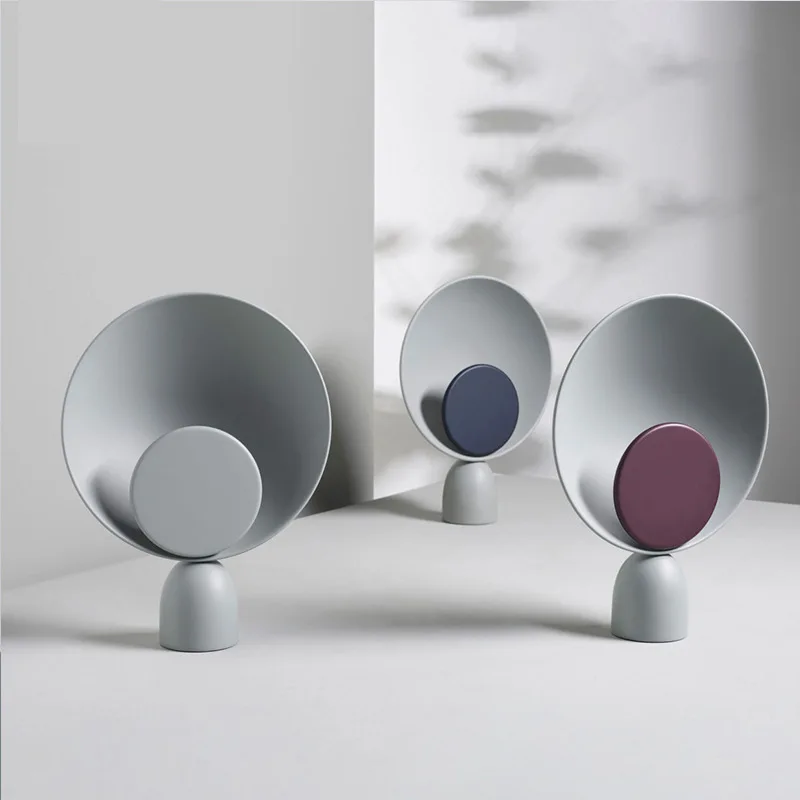 

Northern Europe Denmark Modern Concise Originality Personality Bar Counter Desk Bedroom Bedside Decoration Study Arts Desk Lamp