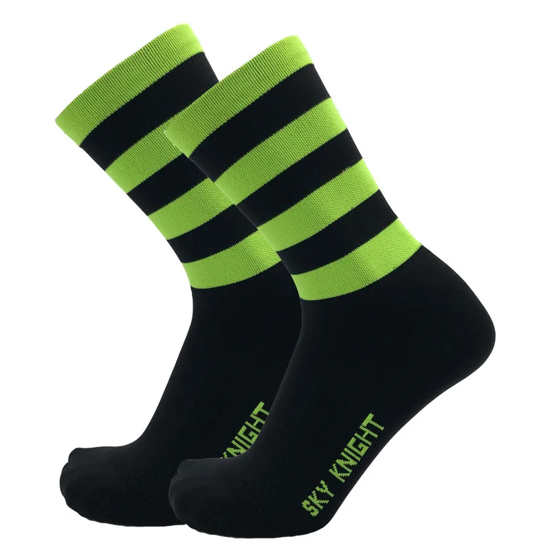 Ys tw black green Новые полосатые велосипедные носки в горошек, высокое качество, профессиональные брендовые дышащие спортивные носки, велосипедные носки, носки для бега - Цвет: Ys tw black green