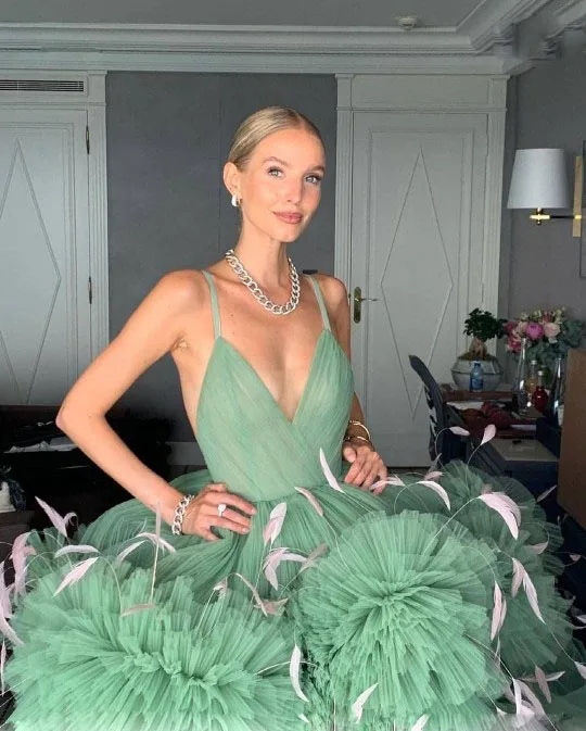 Kábító Kifulladt báli gowns dresses Újabb növekedés golyós Bor színe backless vestidos Delaware fiesta estélyi Estély ruhát ruffled Lépcsőzetes abendkleider