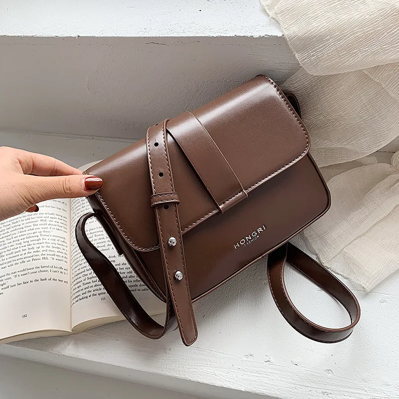 

2020 new women's bag PU leather solid color soft leather fashion retro texture fashion messenger bag shoulder small square bag