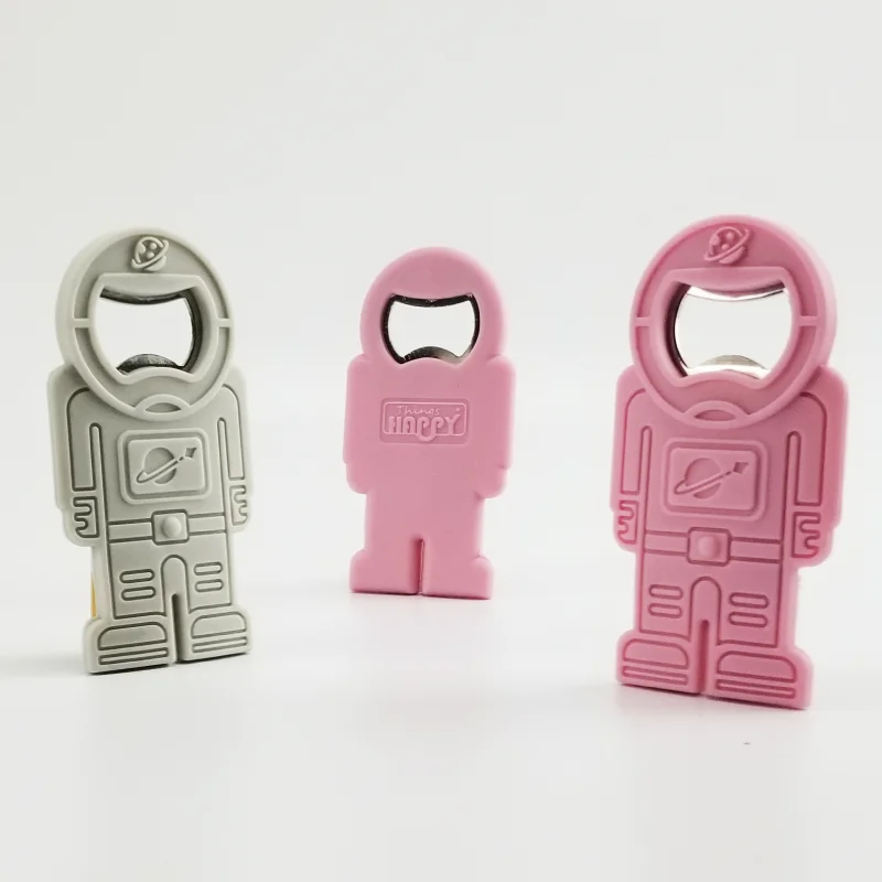 Креативная открывалка для бутылок Spaceman