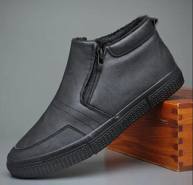 

2019 winter boots new fashion men Fur Plush Warm leather boots man short boots warm leather casual shoes