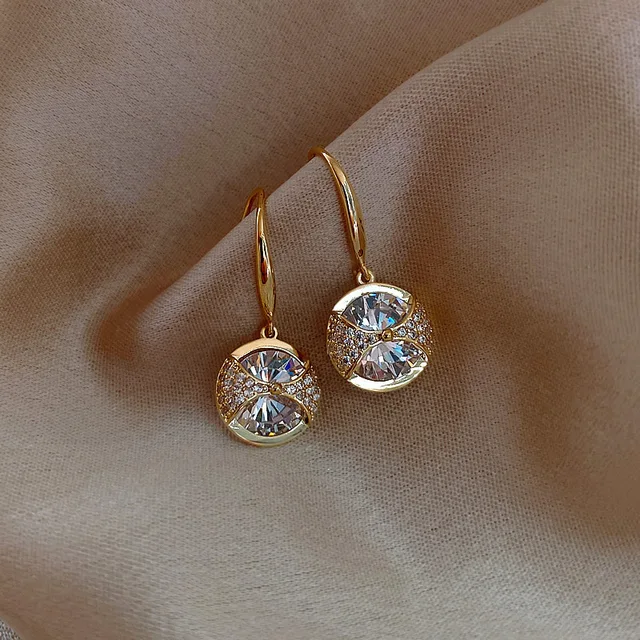 Boucles d'oreilles en perles d'abeille de Style coréen pour femmes, petites boucles d'oreilles exquises et élégantes pour dames, bijoux cadeaux d'anniversaire pour fête de mariage