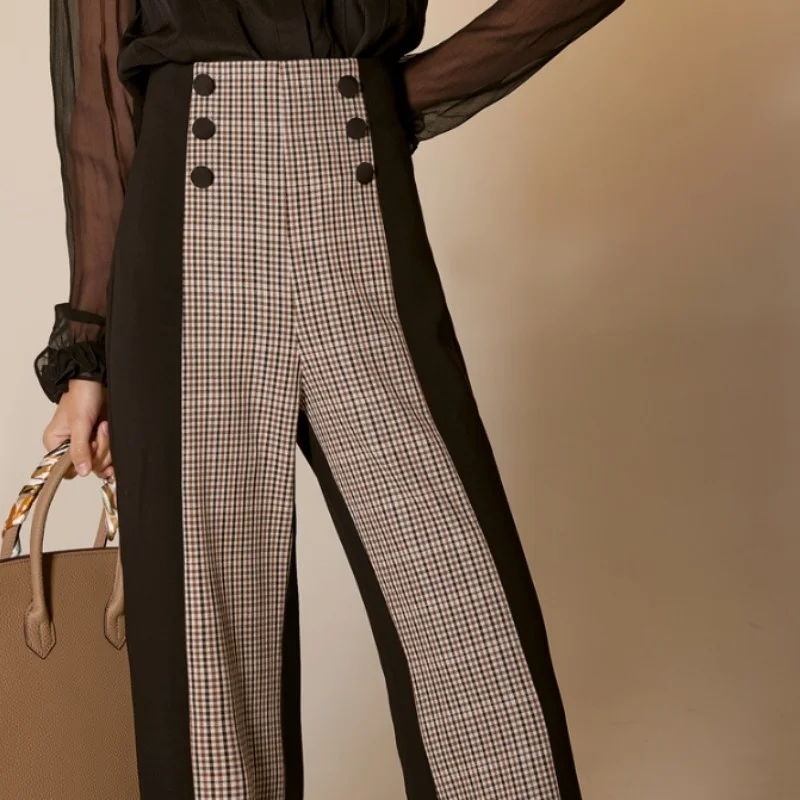 Рисунок 4 - Брюки женские с завышенной талией и широкими штанинами