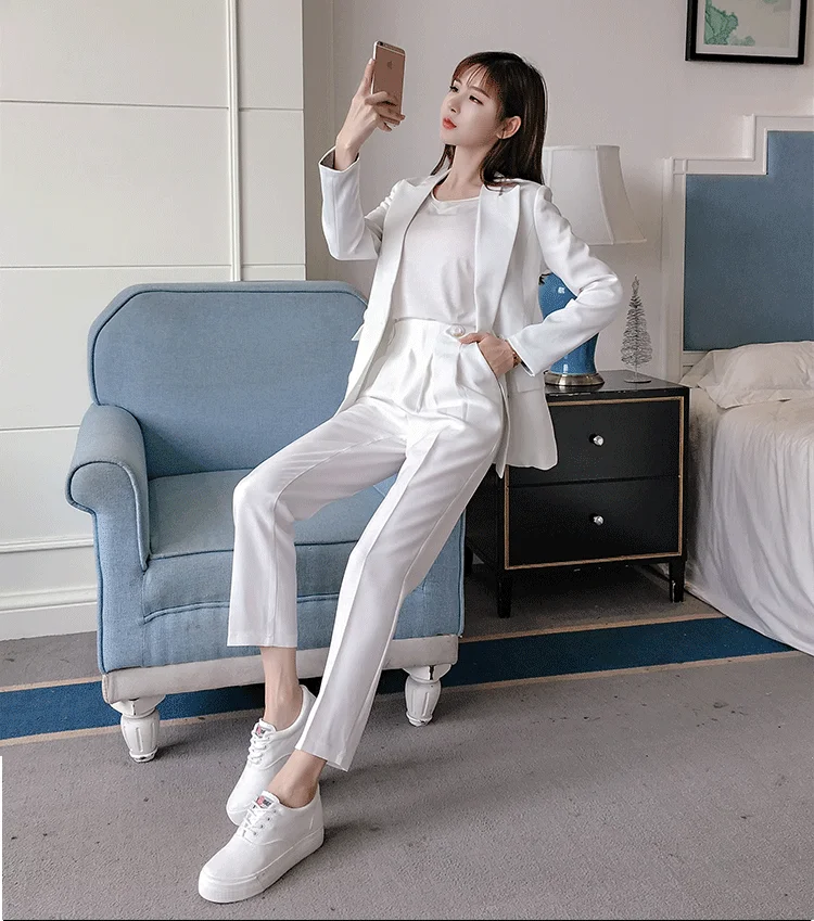

Suit female 2020 new spring and autumn temperament Slim was thin and white suit two-piece suit OL fashion wild women's clothing