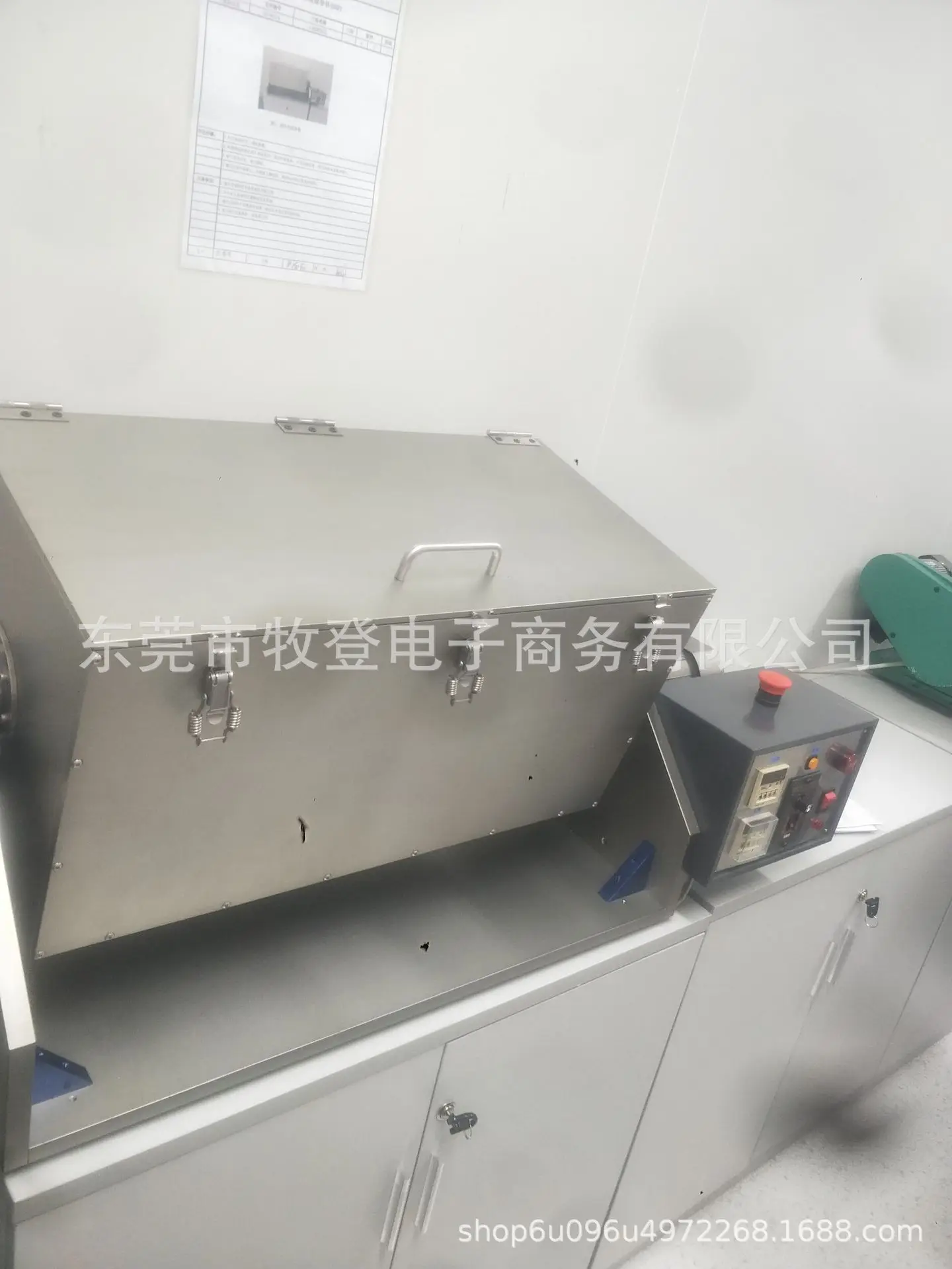 Обработка часов OEM многофункциональные аналоговые часы с тремя циферблатами настраиваемые OEM широкие Брендовые мужские часы