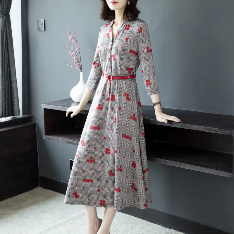 

V-neck Three-quarter-length Sleeve Plaid Dress Autumn 2019 New Style Women's Waist Hugging Slimming Elegant Slim Fit A- line Ski