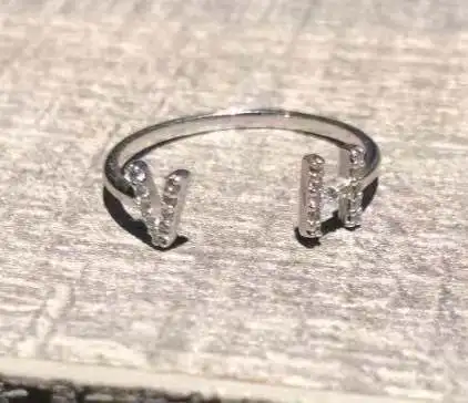 Fashionable And Trendy Adjustable Diamond Ring Can be used as Birthday gift, Attending Banquets,