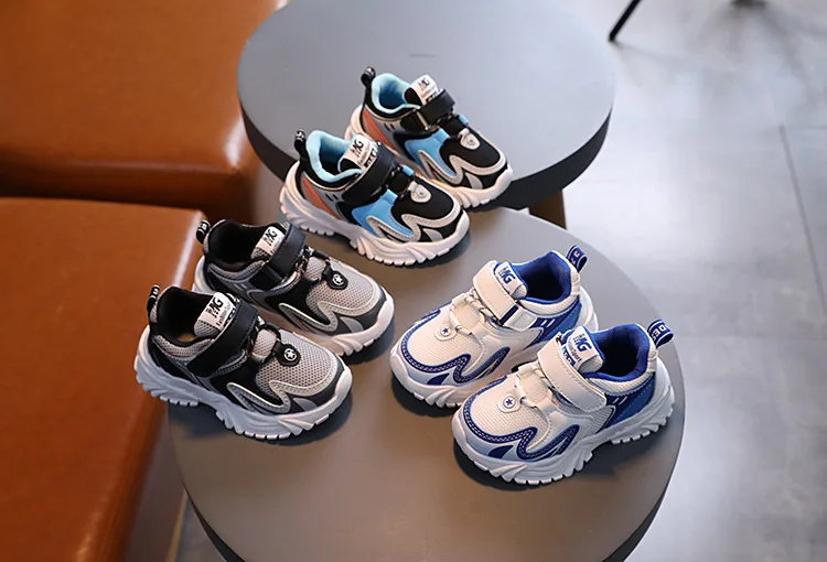 Crianças da Moda Tênis de Corrida Crianças Sapatos Casuais Tênis Meninos Criança Menina Esporte Chaussure Garcon Enfant 2 Sapatos casuais infantis com salto alto, tênis