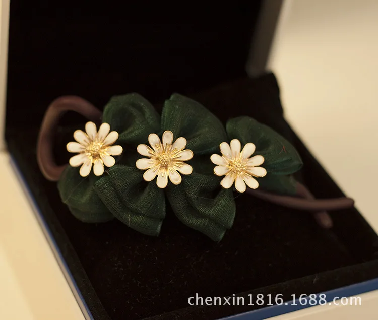 

Tmall Signature Japanese Korean Entirely Handmade Hair Accessories Daisy Small Flower Series Banana Clip Up-do Fj863
