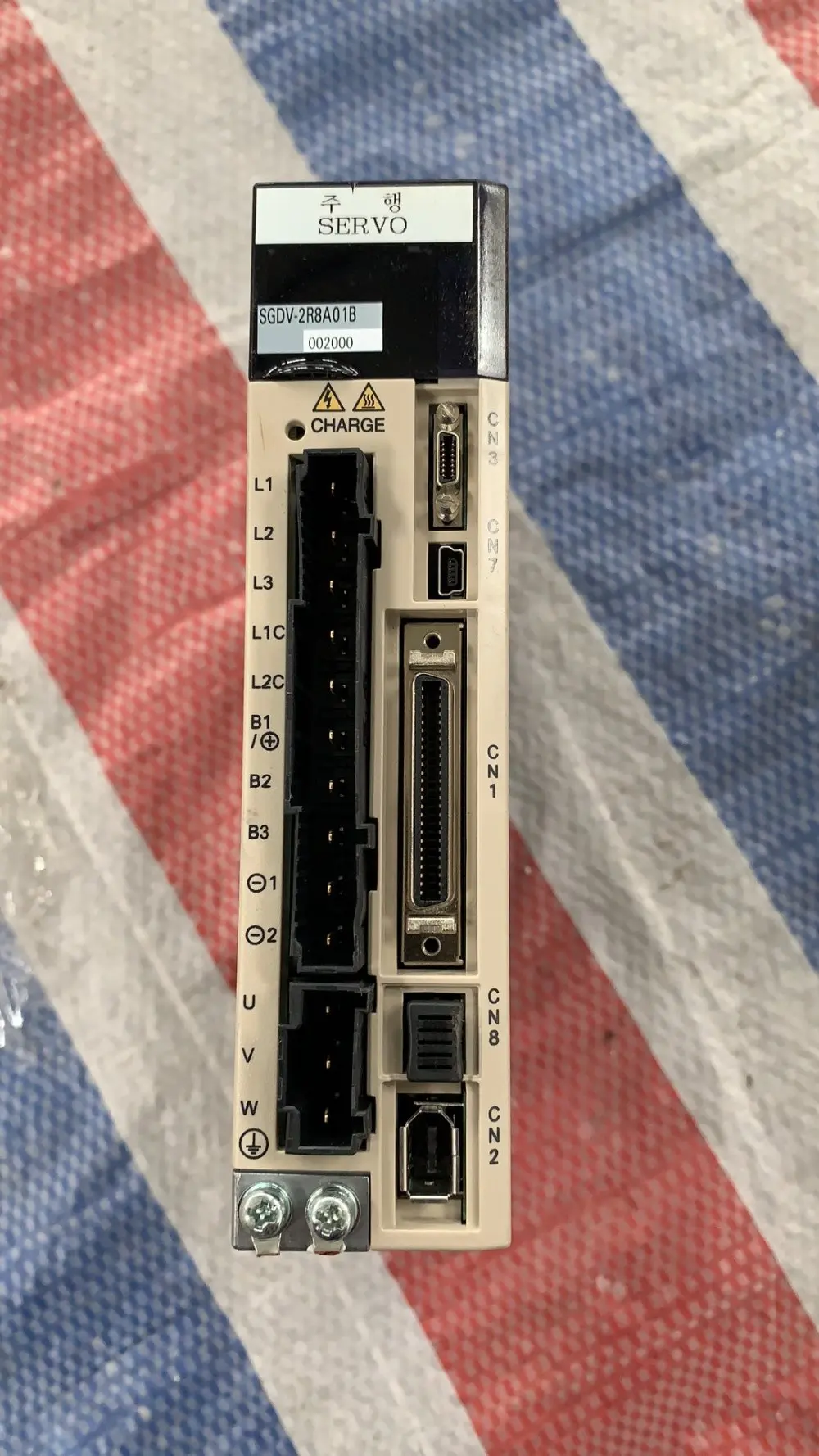 YASKAWA SGDV-2R8A01B SERVOPACK 400 Вт(гарантия качества и цена является договорной