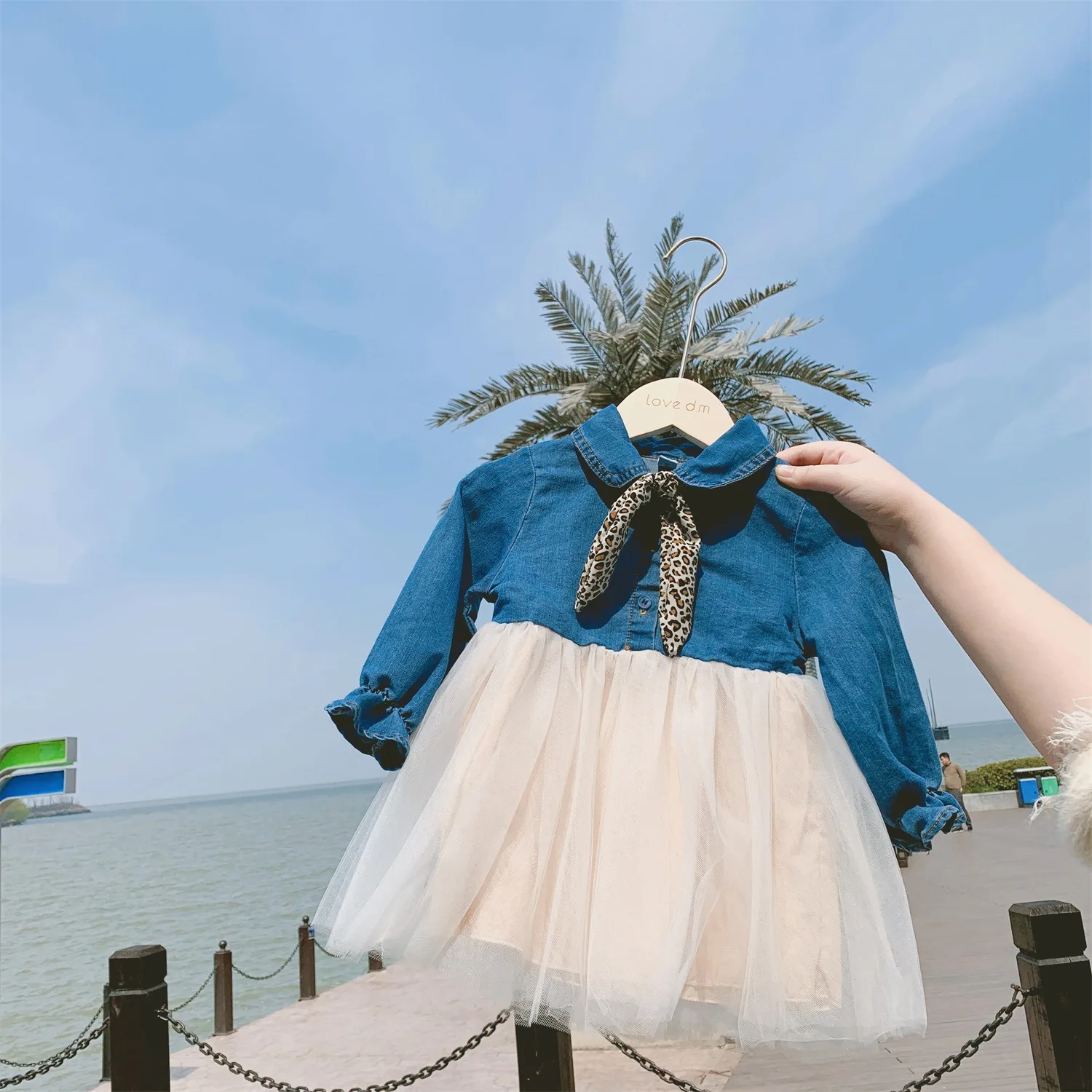 

Limited Time Seckilling 25.9 Yuan 2019 Girls Stripes Joint Cowboy Gauze Puffy Baby Dress Dq006