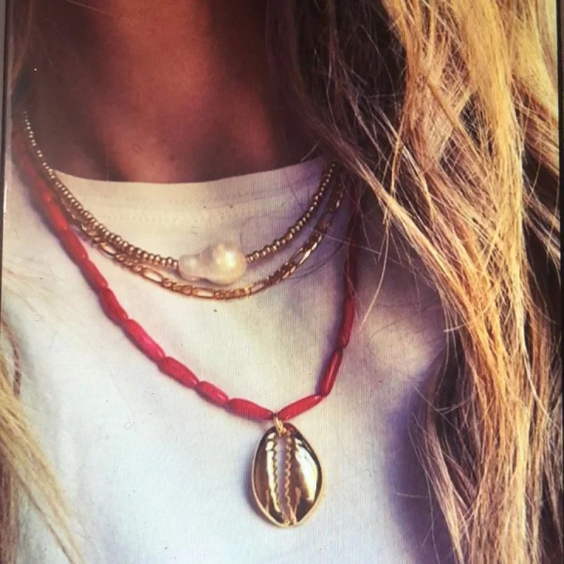 

Lalynnly Boho Sea Shell Pearls Layered Necklaces For Women Girl Red Bead Chain Necklace Summer Beach Travel Jewelry Gifts N70401