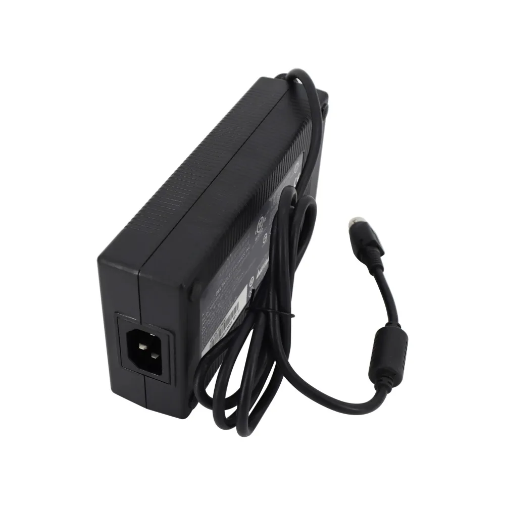 Cabos de computador e conectores