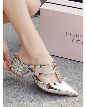 

[Worry Girl Upgraded Version] Colored Diamond Rivet Pointed Slippers Thick Heel Colored Nail Sandals Mid-heel Baotou Sandals