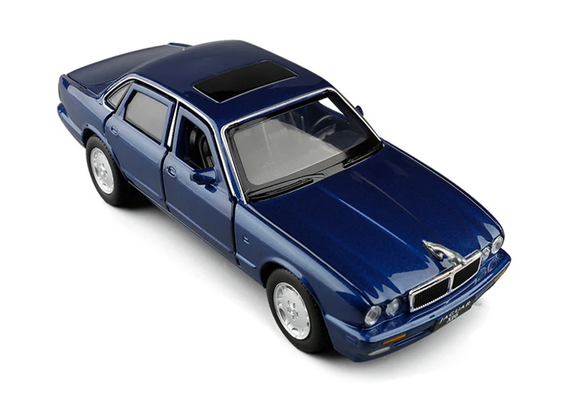 1/32-Jaguar XJ6 литой игрушечный автомобиль, звук и светильник, шестидверный, можно открыть, модель игрушечного автомобиля, классический подарок, детские игрушки