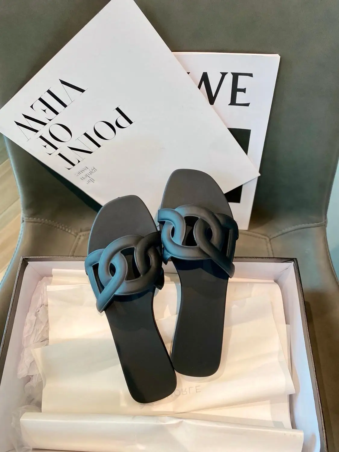 Женские сандалии-желе на плоской подошве пляжные сандалии и тапочки с сетчатым