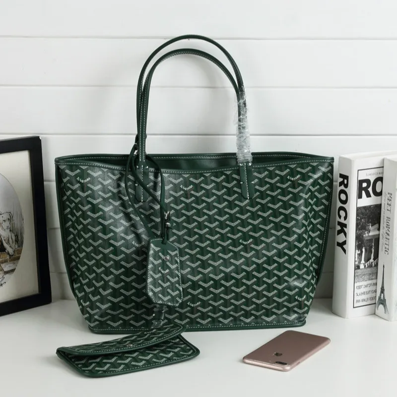 

2019 Leather Shopping Bag with A Shoulder and Sides That Can Be Placed In A Tote Bag