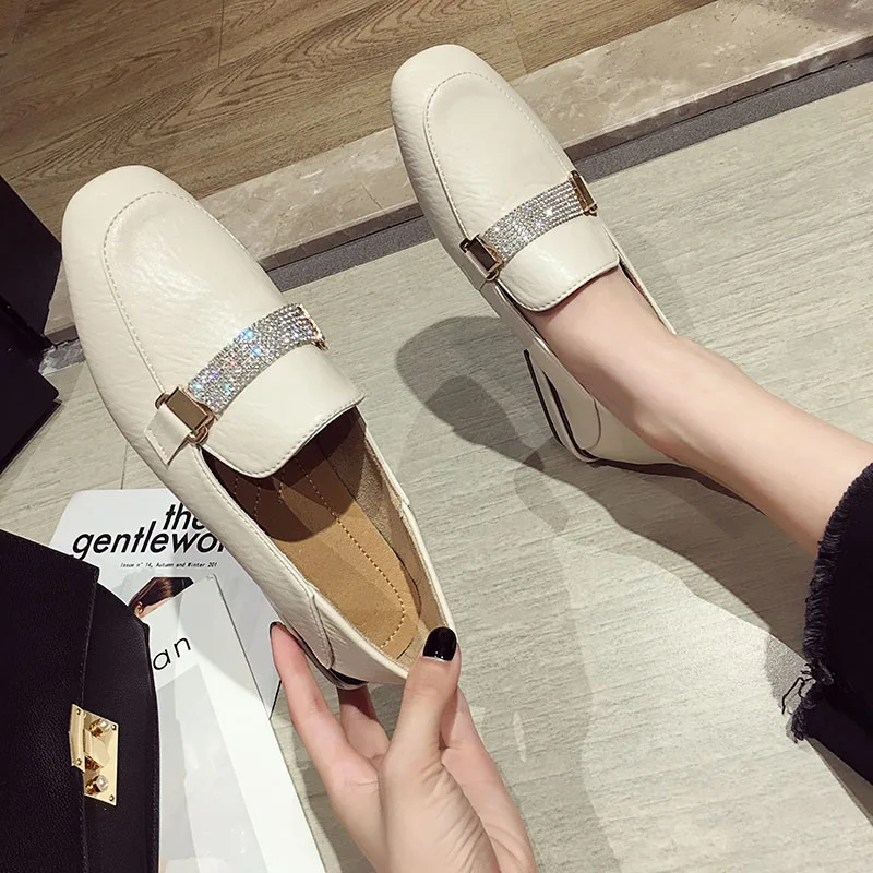 

Women's shoes pumps 2019 summer new fashion rhinestone round head metal buckle low heel shoes Lok Fu shoes