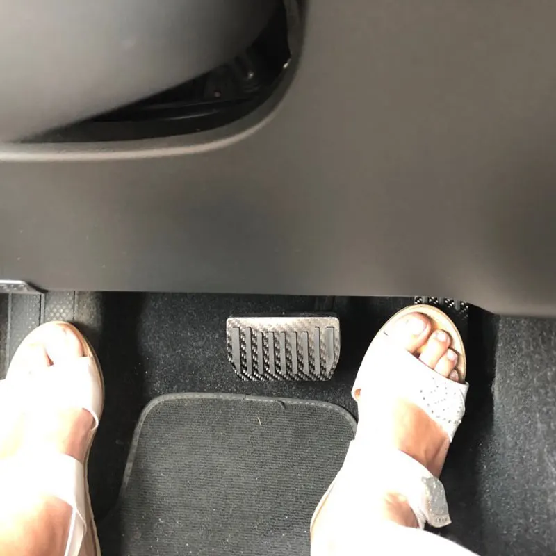 Fuel Brake Pedal Carbon Fiber Pedals Covers for Volvo XC40 S40 V40 for LYNK&CO 010203 AT Car Interior Accessories car pedals pedal cover