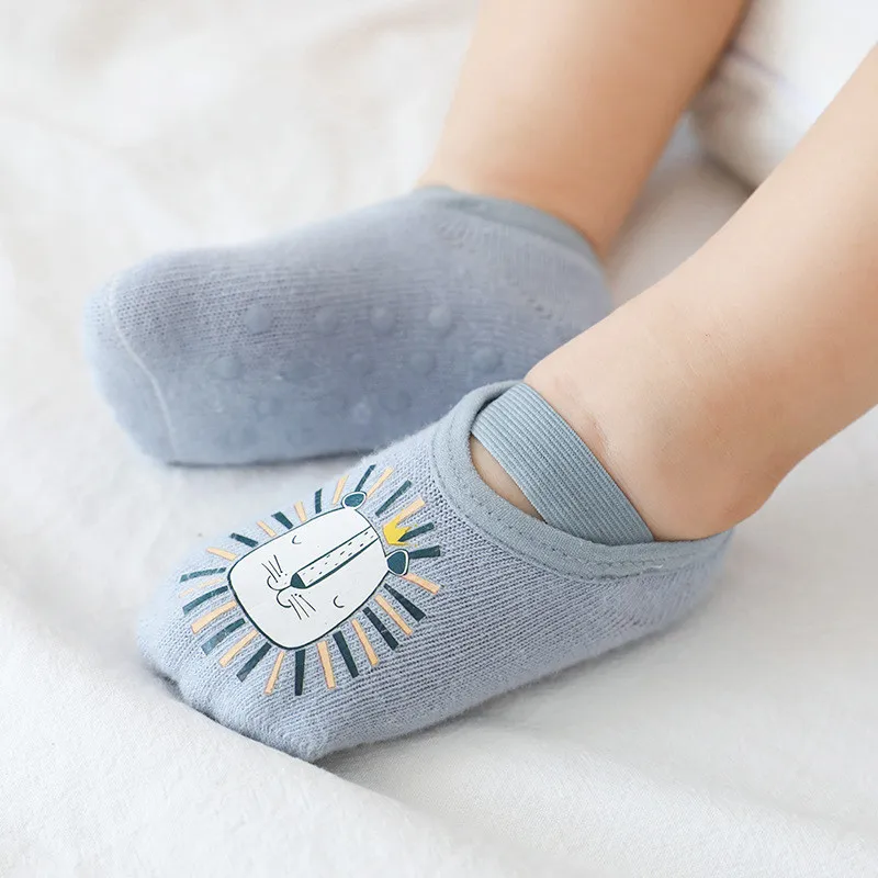 Демисезонный хлопковые носки с нескользящей подошвой Детские носки для маленьких мальчиков и девочек носки-тапочки для малышей Костюмы аксессуары