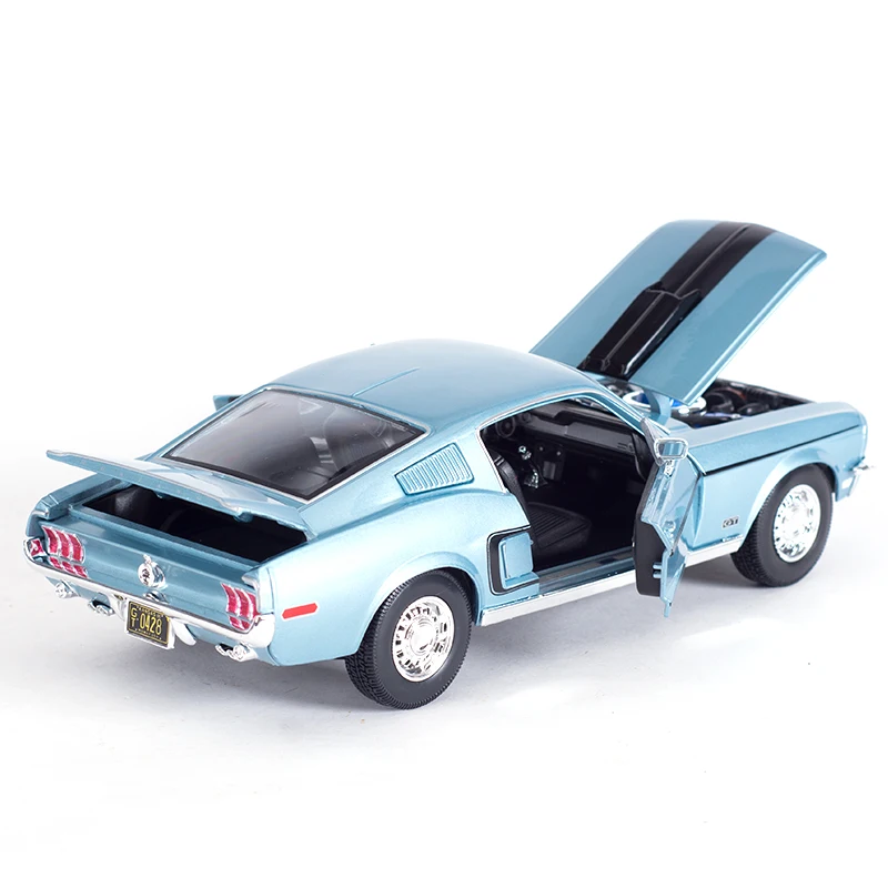 Maisto 118 1968 Ford Mustang GT Cobra Jet Sports Car Static Simulation Diecast Vehicles Collectible Model Car Toys B712