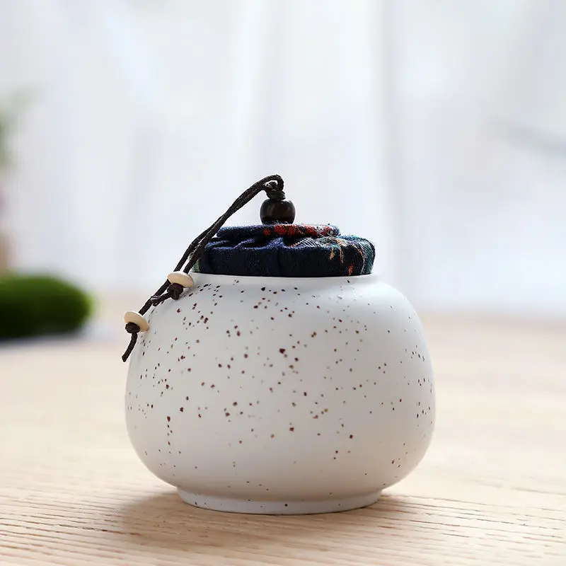 mantianxing rubai Small Kitchen Tea Storge Jar Traditional Chinese Tea Box Porcelain Pu'er Tea Cans Ceramic Sealed Spieces Canister Office Teaware - Цвет: mantianxing rubai
