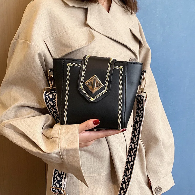 

2019 Autumn New Style Casual WOMEN'S Shoulder Bag Contrast Color Bucket Bag Spiraea Wide-Strap Color Suspender Strap WOMEN'S Bag
