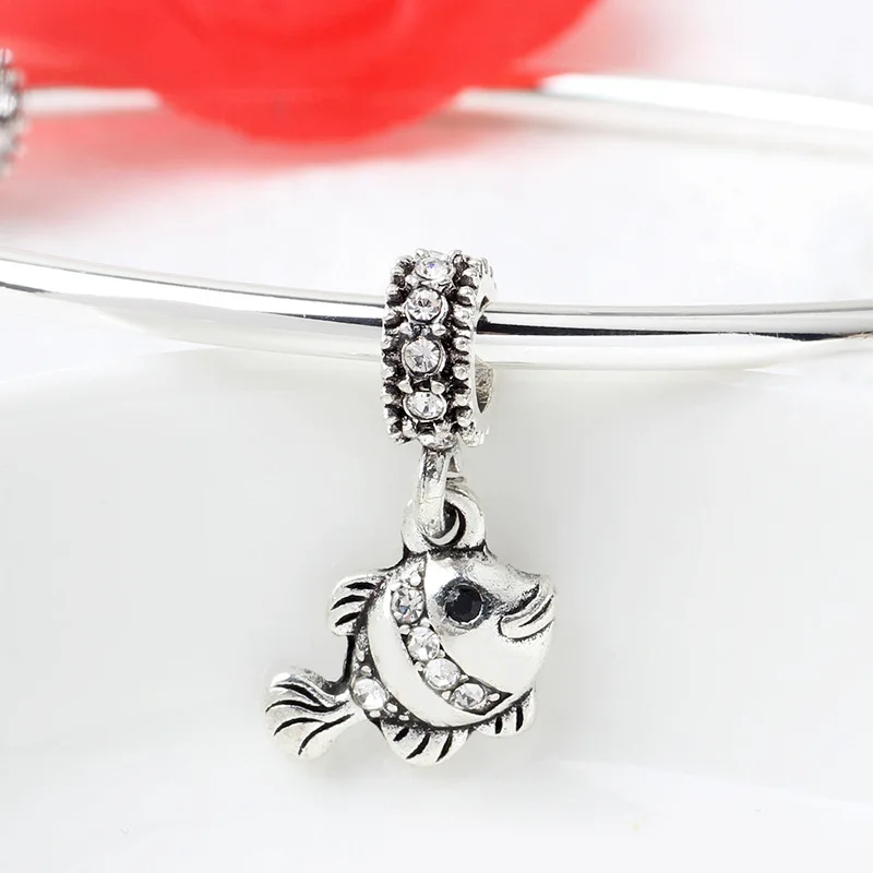 12640467614_2045298408 (1)