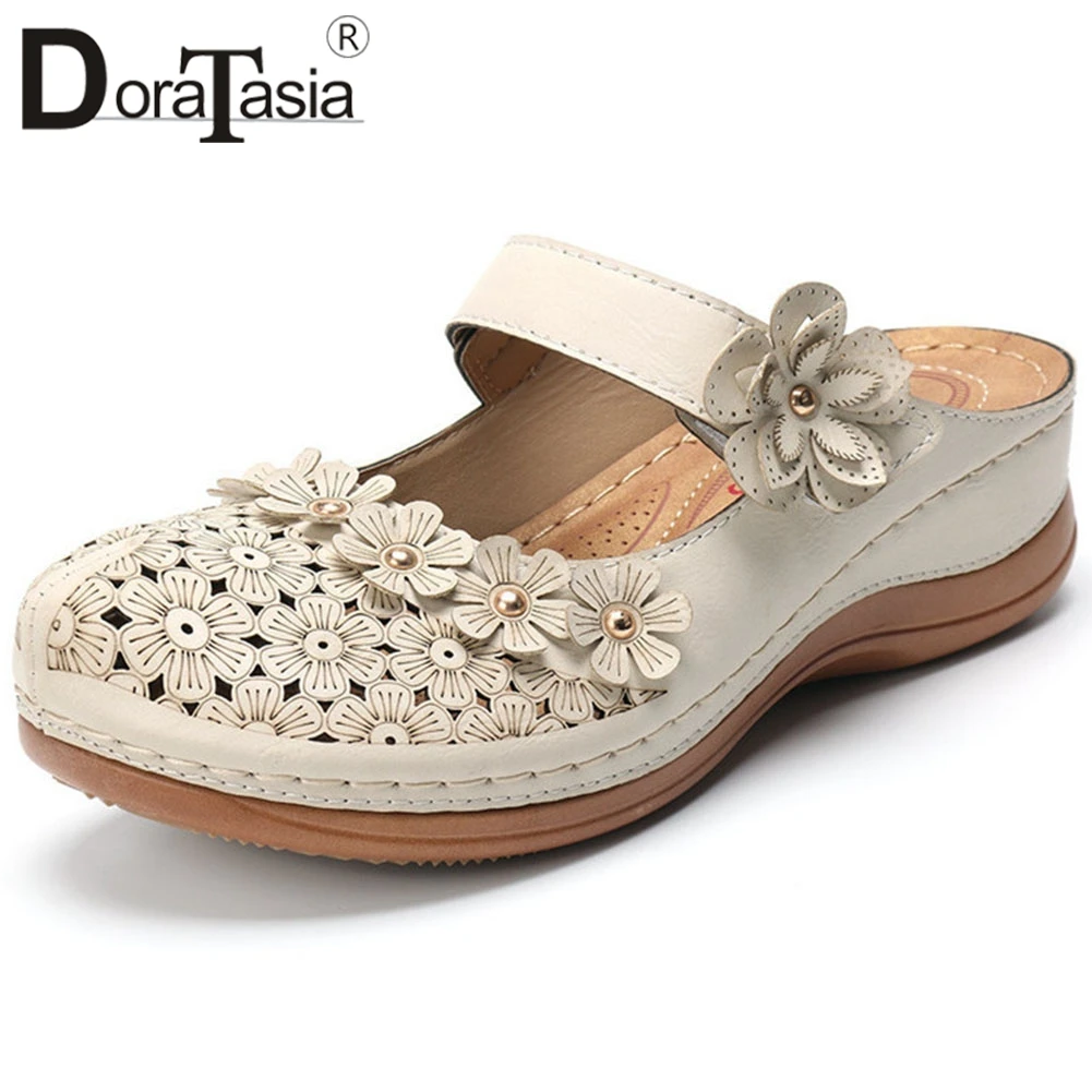 

DORATASIA Retro Lady Flower Sandals Beach Round Toe Low Heel Sandals Women Summer Sewing Slip On Cover Toe Casual Shoes Woman