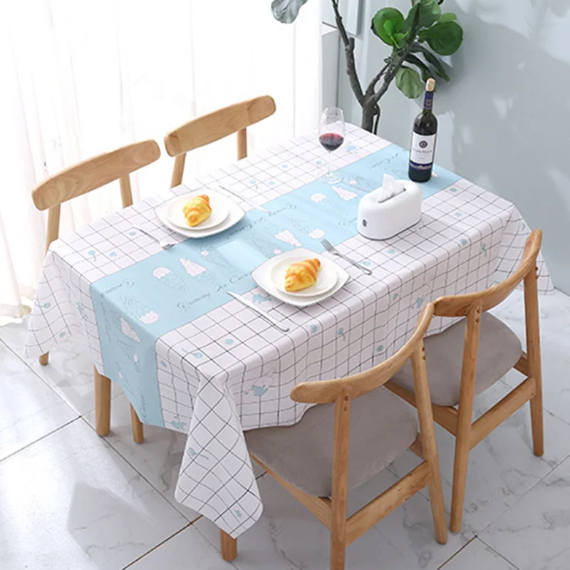 Пластиковая скатерть зеленая Антилопа прямоугольная для стола на день рождения