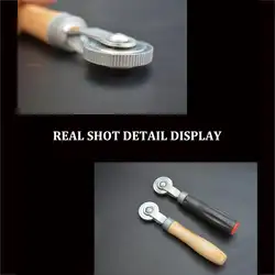 Деревянная ручка шин уплотненный ролик резиновой противоскользящей ручкой холодная пленка Давление каток Инструменты для ремонта шин