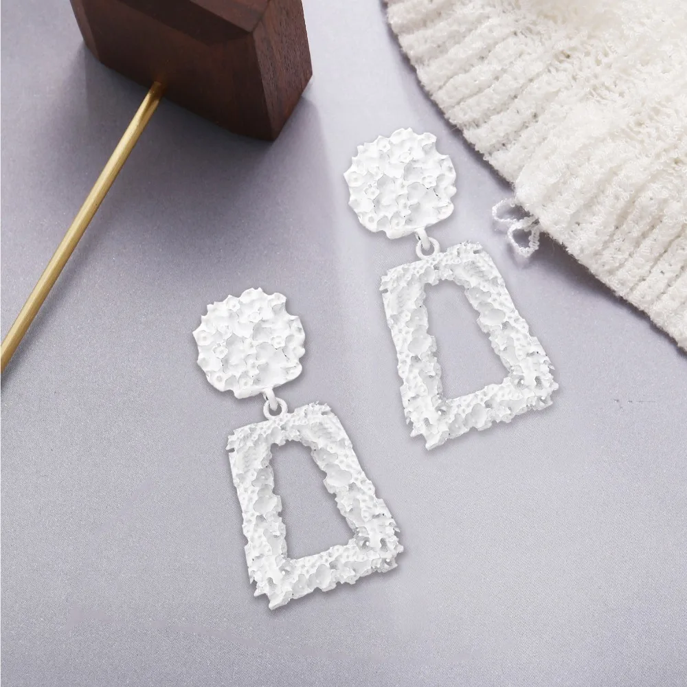 11160082084_793437558