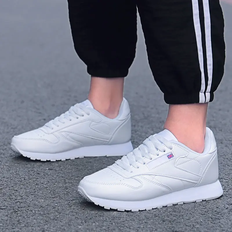 

PU Men Leather Shoes Soft Sneakers Casual Cozy Running Shoes 2021 Ultra Light Men's Shoes Waterproof Athletic Shoes Zapatillas