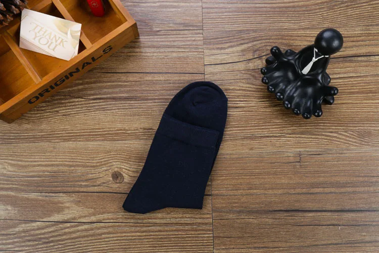 Socks Men New Brand Casual Solid Color Socks Business Anti-Bacterial Deodorant Breathable Men's Sock EU 39-44 Meias