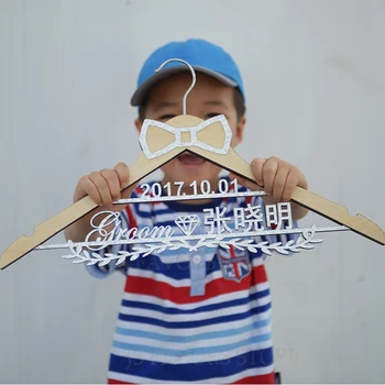 

Free shipping 1pcs custom Crystal acrylic wooden wedding Engagement wedding dress hanger gifts souvenir custom name hanger gift