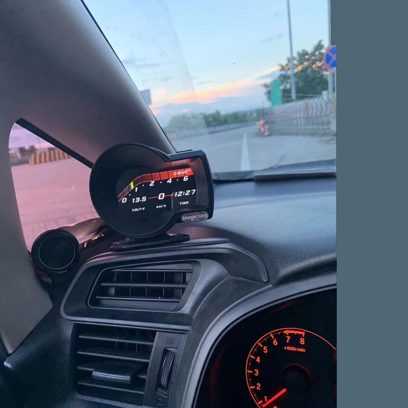 Magician OBD F835 Head Up display Автомобильный цифровой измеритель напряжения и скорости и т. Д. Датчик температуры воды автоматический диагностический инструмент