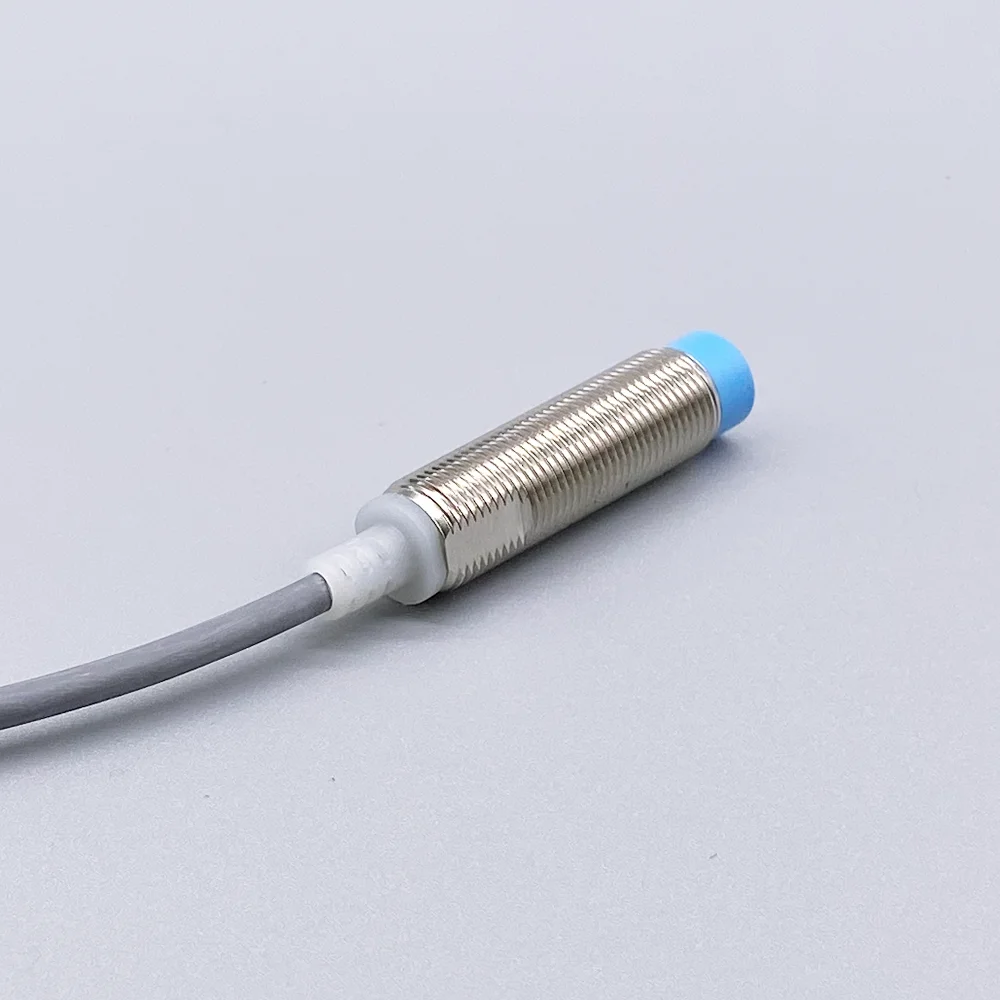 LONGWE IP68 1500 Гц M12 4 мм 3 Цилиндрический индуктивный бесконтактный датчик LM12 для