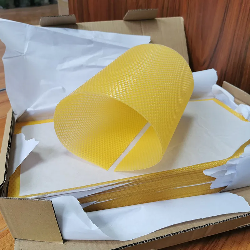 Beeswax hive honeycomb Beekeeping tools beehive Help bees to make nests Made of beeswax Farm beekeeper 30 Pcs beekeeping tools