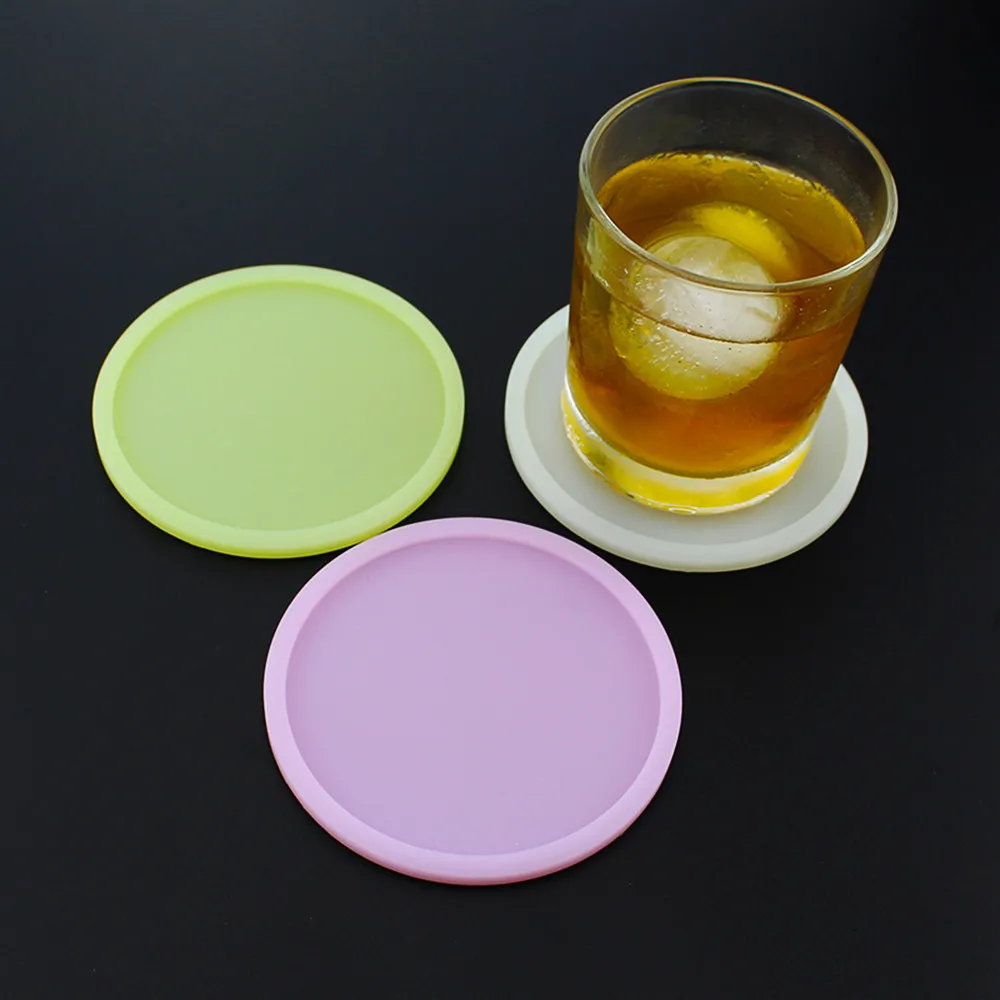 黑色背景三个_6583