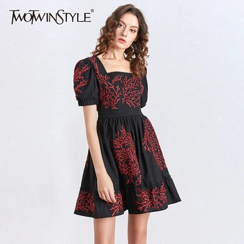 

TWOTWINSTYLE Embroidery Vintage Mini Dress Women Puff Short Sleeve A-Line Dresses Female Fashion Clothing 2020 Spring Summer New