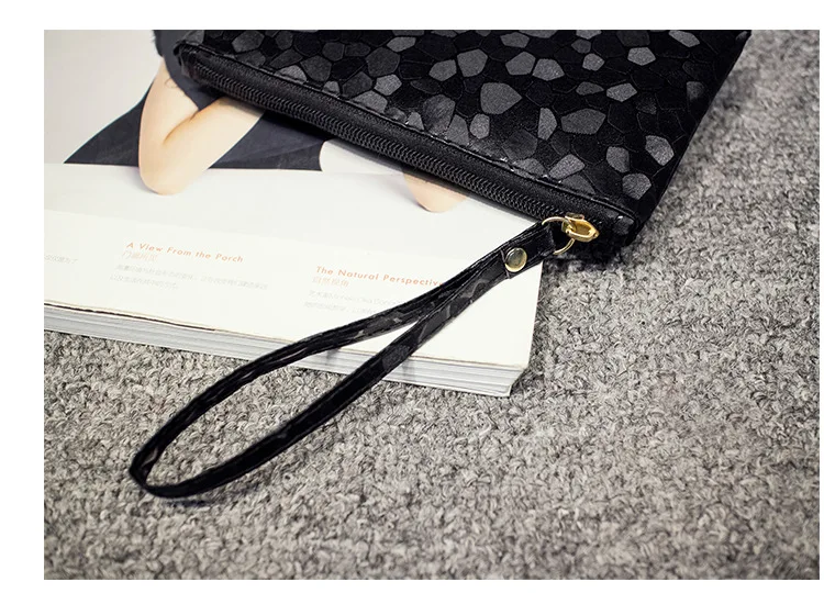 8851737756_979647318